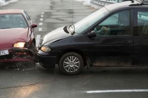 Czym się różni kolizja od wypadku drogowego ?